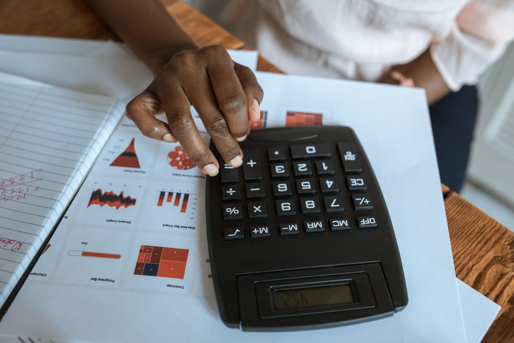 Comment calculer la CAF de ton entreprise simplement ?