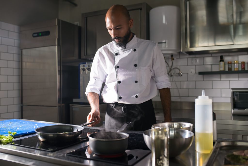 Comment ouvrir une dark kitchen sans se tromper ?